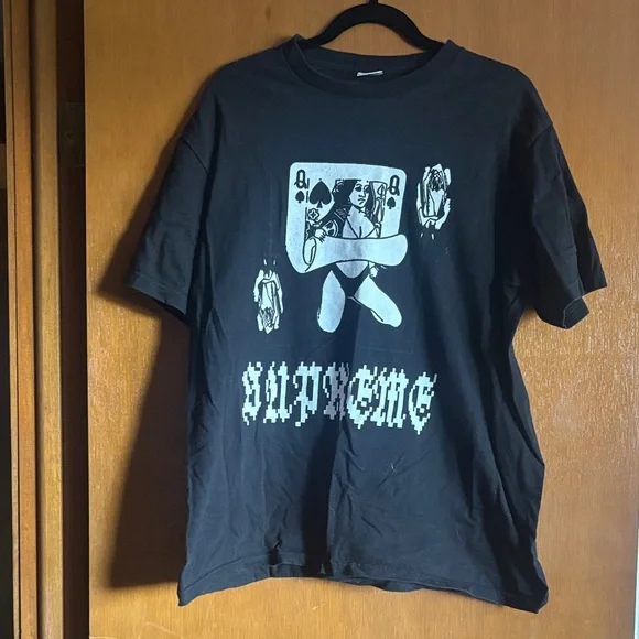 Supreme Graphic Tee with Playing Card Queen Design - Picture 1 of 3